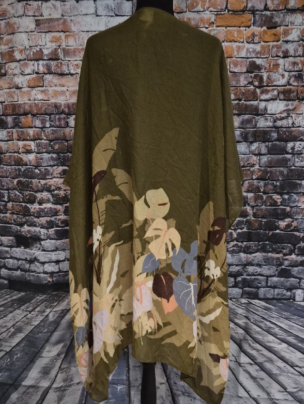 Sonoma Olive Floral Layered Wrap - Picture 10 of 11
